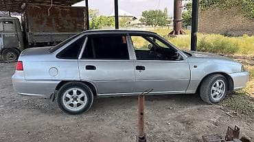 Унаа: Daewoo Nexia: 2011 г., 1.5 л, Кол менен иштөөчү, Бензин, Седан — 2