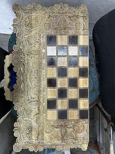 шахматная: Резной деревянный набор 3-в-1: шахматы, нарды и шашки. - Материал — 3