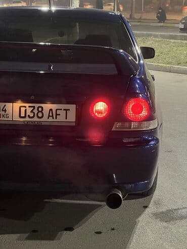 срочно продам авто в связи с переездом: Toyota Altezza: 2001 г., 2 л, Автомат, Бензиновая, Седан — 5