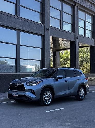 чехлы на 11 про: Toyota Highlander: 2023 г., 2.4 л, Автомат, Бензин, Внедорожник — 2