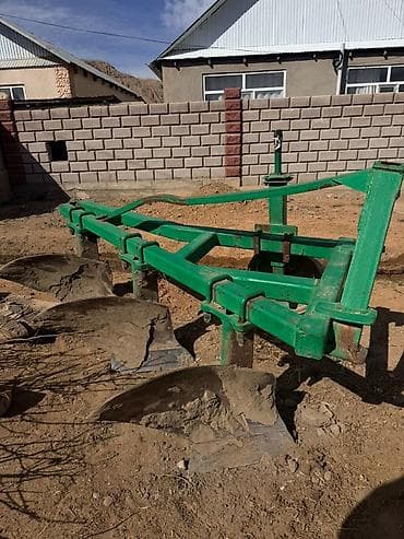 Гурузик соко сатылат Описание: - Плуг навесной, многокорпусный (4