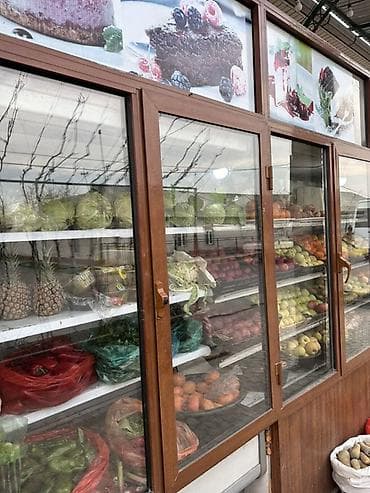 Холодильное оборудование: Для молочных продуктов, Для мяса, мясных изделий, Кондитерские, Б/у — 1