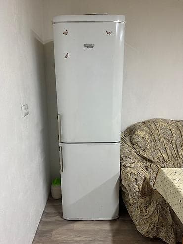 Холодильник Hotpoint Ariston, Б/у, Двухкамерный, De frost (капельный), 60 * 195 * 64 at lalafo.kg Холодильник Hotpoint Ariston, Б/у, Двухкамерный, De frost (капельный), 60 * 195 * 64