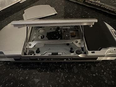 эмулятор: Sony PSP (серебристая) - Модель: PSP-3000 (Slim & Lite), цвет — 4