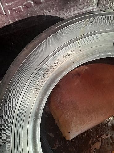 r 21: Комплект автомобильных шин - Размер: 215/55 R17 (указан на боковине) — 8