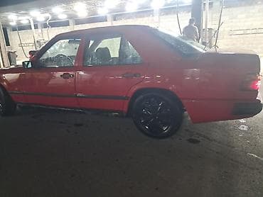 дверь на ваз 2106: Красный седан Mercedes-Benz E‑класса (W124) - Кузов: 4‑дверный седан — 1