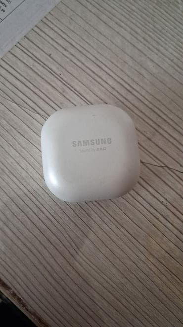 Динамиктер жана музыкалык борборлор: Каптагычтар, Samsung, Колдонулган, Электр зымсыз (Bluetooth), Классикалык — 1