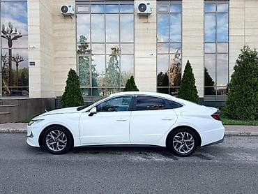 Продажа авто: Hyundai Sonata: 2020 г., 2 л, Автомат, Бензин, Седан — 5