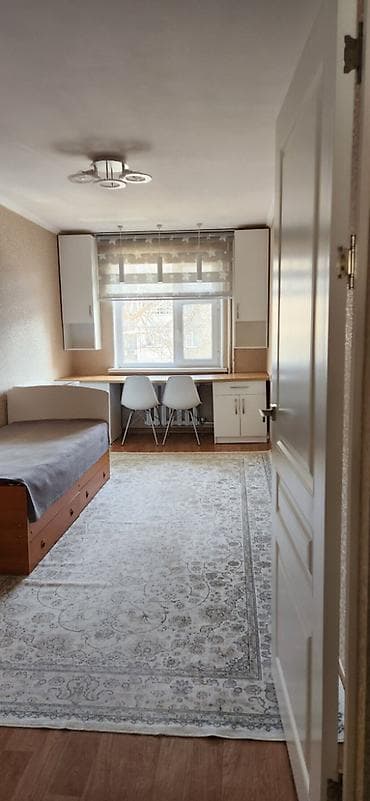 первомая: 3 комнаты, 55 м², 104 серия, 3 этаж, Косметический ремонт — 8