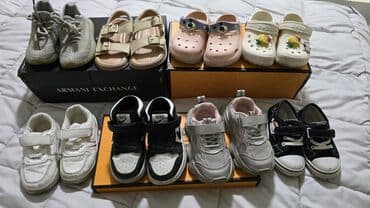 Балдардын кийим-кечелери жана бут кийимдери: Детская обувь набором В комплекте 8 пар: - Кроссовки серые вязанные с — 4