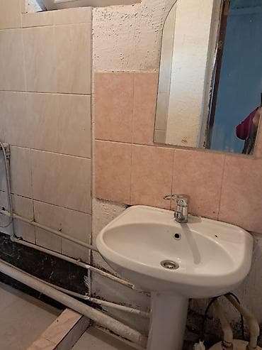 туалет жумуш: Сдается небольшое помещение с отдельным санузлом. Адрес: АК орго 2 — 3