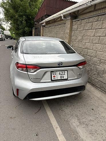 mini kuper: Toyota Corolla: 2019 г., 1.8 л, Автомат, Гибрид, Седан — 4