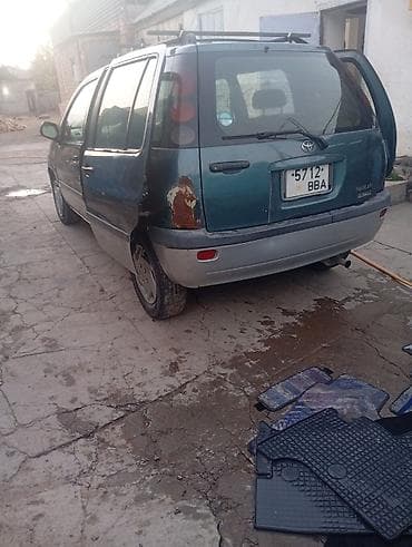 топливный бак: Toyota Raum: 1997 г., 1.5 л, Автомат, Бензин, Хэтчбэк — 8