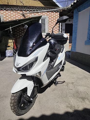 мотороллер бука: Макси-скутер 150 куб. см, Бензин — 2