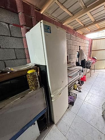 samsung 6s: Холодильник Whirlpool, Двухкамерный — 1