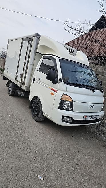 ош машине: Жеңил жүк ташуучу унаа, Hyundai, Стандарт — 2