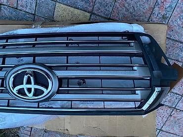 4runner trd: Решетка радиатора Toyota 2018 г., Б/у, Оригинал — 2