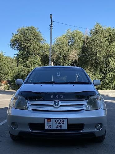 kamri 30: Toyota Ist: 2003 г., Хэтчбэк — 2