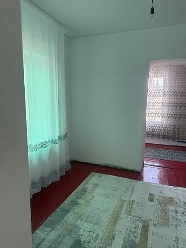 Үйлөрдү ижарага берүү: Продается частный дом 📍 Адрес: Шукурова ахунбаева 📐 Площадь участка — 4