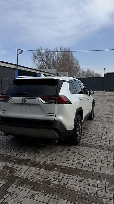Toyota: Toyota RAV4: 2023 г., 2.5 л, Вариатор, Гибрид, Кроссовер — 3