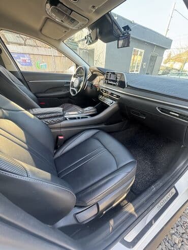 срочно продаю в связи с переездом: Hyundai Sonata: 2020 г., 2 л, Типтроник, Газ, Седан — 7