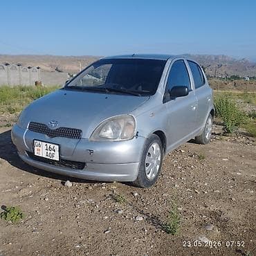 Унаа сатуу: Toyota Yaris: 2002 г., 1.3 л, Кол менен иштөөчү, Бензин, Хетчбек — 2