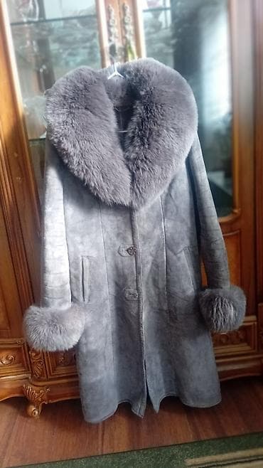 пальто женское: Демисезонное пальто и зимняя дублёнка 1) Женское пальто, темно‑синее — 2