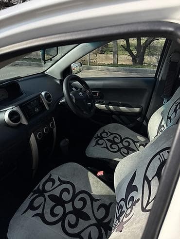 Toyota: Toyota Ist: 2003 г., 1.5 л, Автомат, Бензин, Хэтчбэк — 7