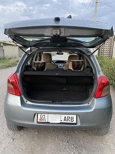 мерс 200 с: Toyota Yaris: 2006 г., 1.3 л, Автомат, Бензин, Хэтчбэк — 5