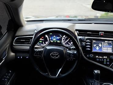 Продажа авто: Toyota Camry: 2019 г., Гибрид, Седан — 9