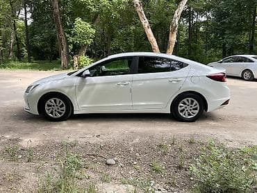 танк бу: Hyundai Elantra: 2019 г., 2 л, Автомат, Бензин, Седан — 9