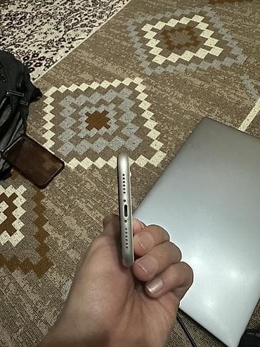 iphone xr бу: IPhone Xr, Б/у, 64 ГБ, Белый, Чехол, 75 % — 6