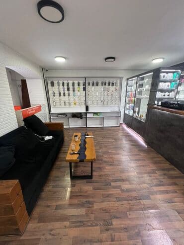 с квартирантами с магазином готовый бизнес квартирный комнат действующим: Продается готовый бизнес по продаже сотовых аксессуаров и сувениров — 7