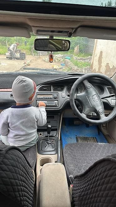 Honda Accord: 2001 г., Автомат, Бензин, Седан