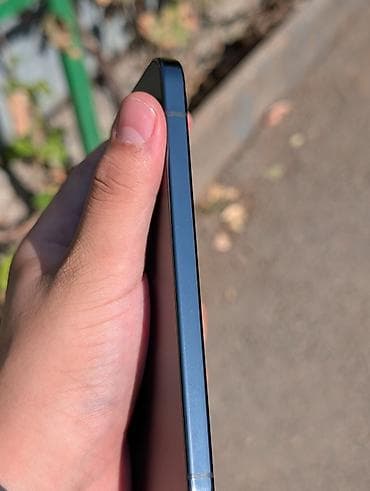 холодный пресс: Google Pixel 9 Pro, Б/у, 256 ГБ, цвет - Черный, 1 SIM, eSIM — 4