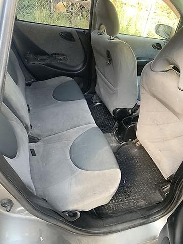 Honda Fit: 2004 г., 1.3 л, Автомат, Бензин, Хэтчбэк — 4