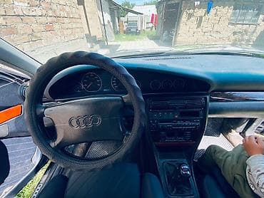 Audi: Audi A6: 1995 г., 1.9 л, Механика, Бензин, Хэтчбэк — 7