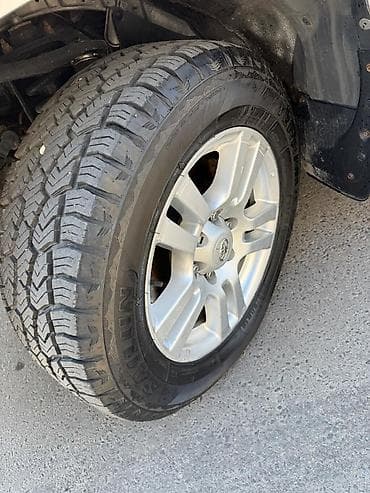 Toyota: Toyota Land Cruiser Prado: 2011 г., 4 л, Автомат, Газ, Внедорожник — 4