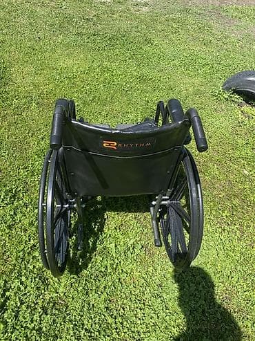 домашние одежды: Инвалидная коляска RHYTHM, складная, ручного привода. Продаю новую — 2