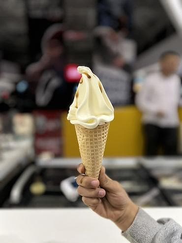 магазин кассир: Вакансия: Реализатор мягкого мороженого Требования: - Знание — 2