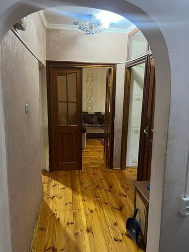 3 комнаты, 70 м², 105 серия, 1 этаж, Старый ремонт