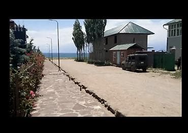 первый: 36 соток, Для строительства — 3