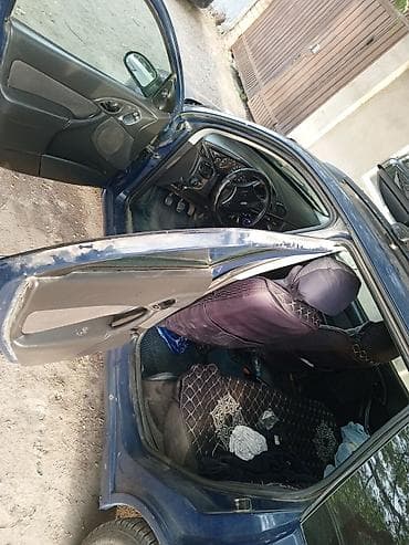 ford edge: Ford Focus: 2001 г., 1.8 л, Механика, Газ, Универсал — 5