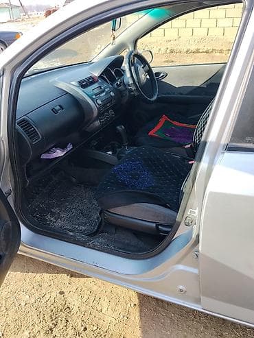 volvo x90: Honda Fit: 2002 г., 1.3 л, Автомат, Бензин, Хэтчбэк — 3