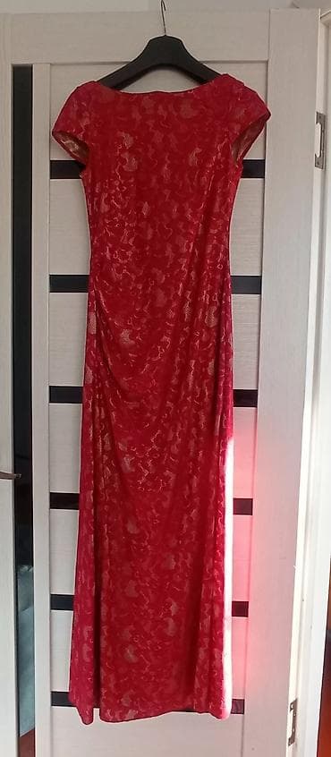 вечерние кружевные платья: Элегантное красное кружевное платье миди/макси длины. - Цвет — 1