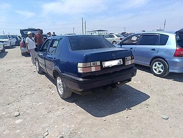 Продажа авто: Volkswagen Vento: 1993 г., 1.8 л, Механика, Бензин, Седан — 3