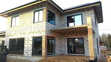 solutions upper: Двухэтажный дом из газобетона с плоско-скатной кровлей и панорамным — 1