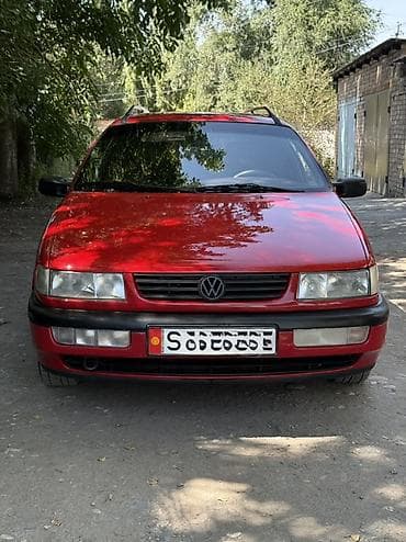 Volkswagen Passat Variant: 1994 г., 1.8 л, Механика, Бензин, Универсал — 2