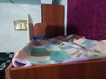 велосипед с амортизатором: Двухъярусная детская кровать, Б/у, ЛДСП, цвет - Коричневый — 4