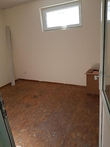 сдаю место в аренду: Сдаётся коммерческое помещение центр города 33кв м, ул — 2